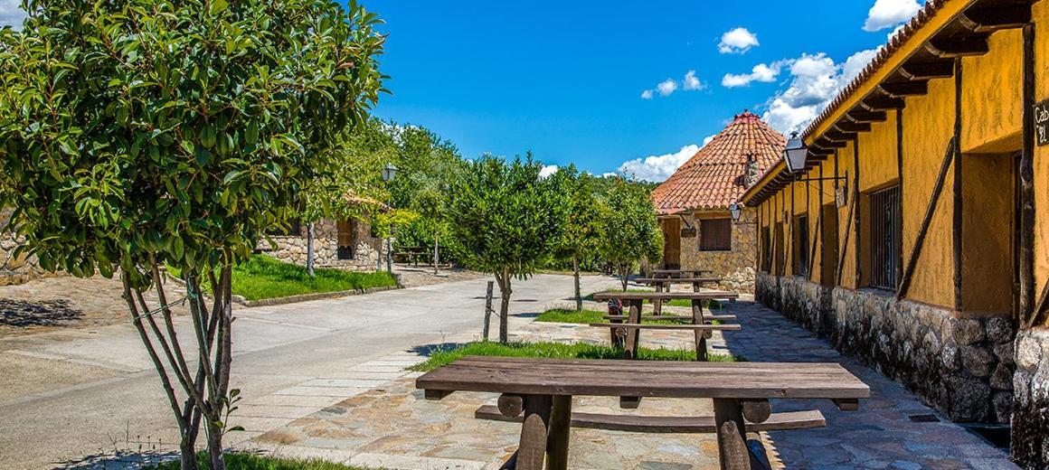 Complejo Rural Los Chozos Valle Del Jerte Εξωτερικό φωτογραφία