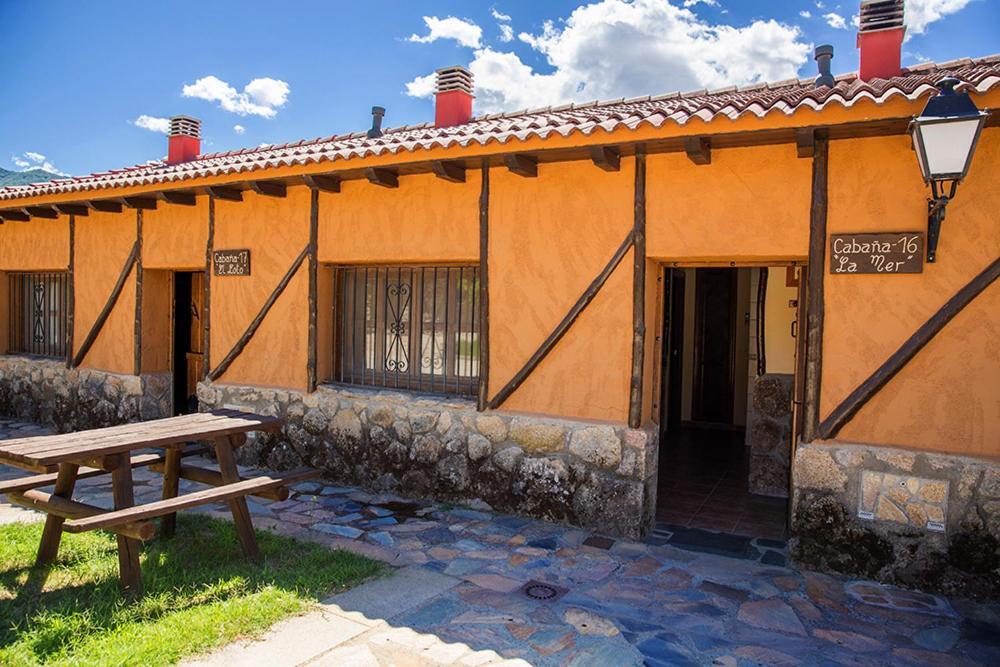 Complejo Rural Los Chozos Valle Del Jerte Εξωτερικό φωτογραφία