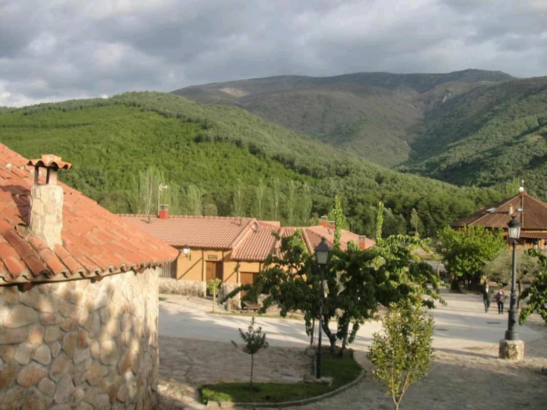 Complejo Rural Los Chozos Valle Del Jerte Εξωτερικό φωτογραφία